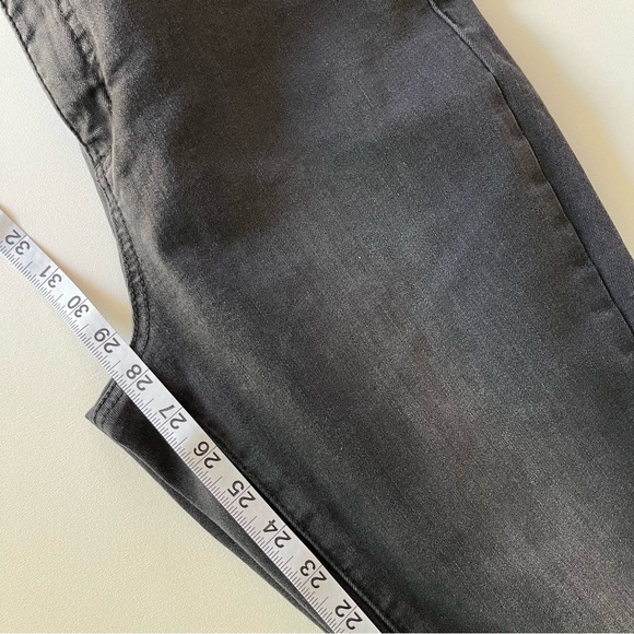 Joseph Ribkoff Cropped Embellished Hem Laser Detail Black Denim Jean - Picture 10 of 13